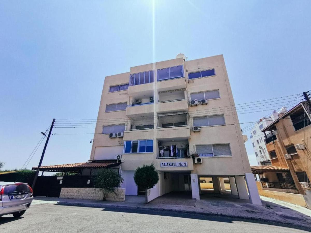 Capri Sea View One Bedroom 拉纳卡 外观 照片