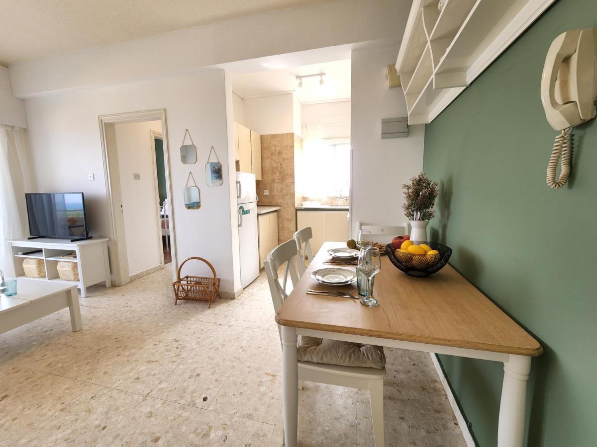 Capri Sea View One Bedroom 拉纳卡 外观 照片