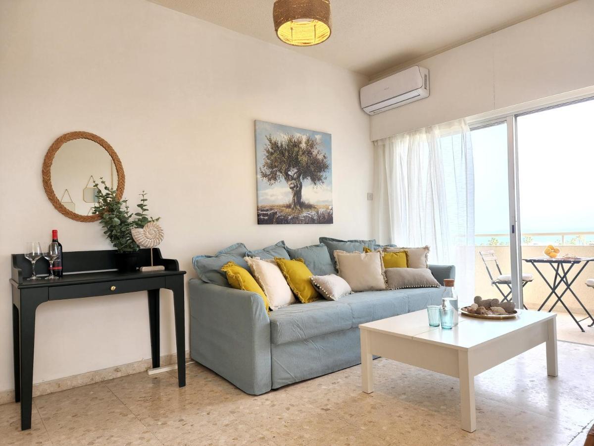 Capri Sea View One Bedroom 拉纳卡 外观 照片