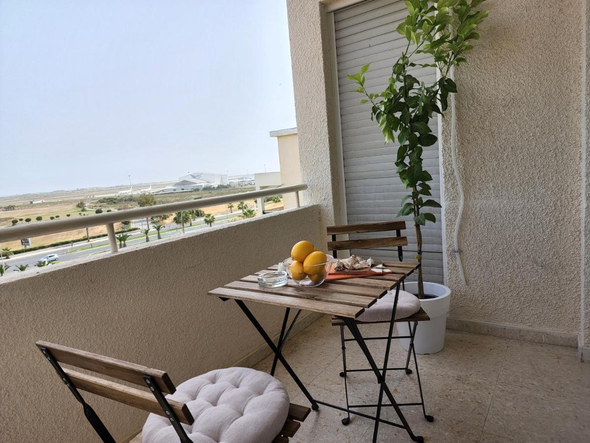 Capri Sea View One Bedroom 拉纳卡 外观 照片